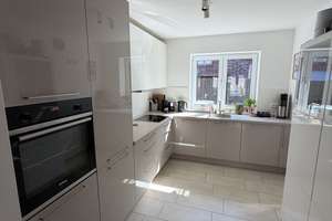 Zentrumsnahes modernes Reihenhaus in Großburgwedel – 30938 Burgwedel – Vorschaubild 2