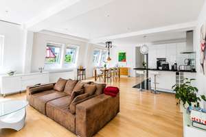 Ein Ort, an dem Licht, Raum und Design verschmelzen – außergewöhnliche Liebhaberwohnung in der K – Die vollständige Adresse der Immobilie erhältst du vom Anbieter., 76135 Weststadt, Karlsruhe – Vorschaubild 2