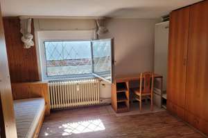 Zuhause mit einem Zimmer in Wörth am Rhein