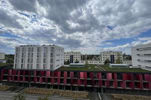 KP AUF ANFRAGE - Sonnige 2-Zi.-Wohnung - Balkon - Weitblick – frei, Top-Lage München nahe MIRA & BMW – Felsennelkenanger 14, 80937 Am Hart, München – Vorschaubild 3