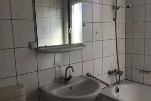 Großzügige 3-Zimmer-Wohnung mit Balkon (WBS)! – Krahwinkelstraße 11, 45276 Essen – Vorschaubild 7