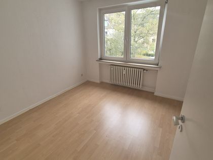 2024 Zimmer in Studenten-WG / 3,5 Zimmer Wohnung mit Küche in Essen Stadtmitte