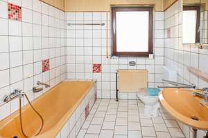 Kreiensen: Haus mit vielen Gestaltungsmöglichkeiten! – Die vollständige Adresse der Immobilie erhältst du vom Anbieter., 37574 Kreiensen – Vorschaubild 6