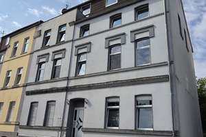 Bezugsfreie Altbauwohnung mit 3 Zimmern, ca. 96 m² Wohnfläche und 2 Balkonen
 – Die vollständige Adresse der Immobilie erhältst du vom Anbieter., 45279 Freisenbruch, Essen – Vorschaubild 2