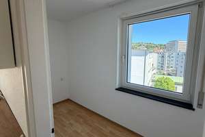 Lichtdurchflutete 2,5-Zimmer-Wohnung mit 2 Balkonen am Hölderlinplatz – Kornbergstr 50, 70176 Hölderlinplatz, Stuttgart – Vorschaubild 19