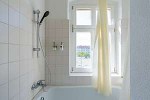 Provisionsfrei · Sofort bezugsfrei: Lichtdurchflutete 1-Zi-Wohnung mit Parkblick - Prenzlauer Berg – Rodenbergstraße 53, 10439 Prenzlauer Berg, Berlin – Vorschaubild 11