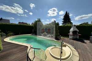 Pool-Landschaft mit Sichtschutz für Familien - PV-Anlage & viele Extras – Leipzig – Vorschaubild 2