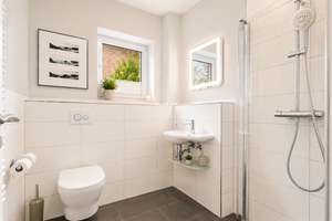 Top ausgestattete 4-Zimmer Gartenwohnung mit Terrasse – Die vollständige Adresse der Immobilie erhältst du vom Anbieter., 22359 Volksdorf, Hamburg – Vorschaubild 16