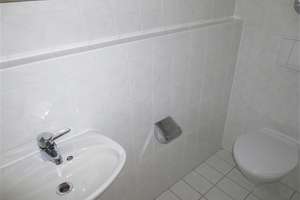 **Lichtdurchflutete 2-Zimmer-Wohnung mit Süd-/West-Balkon in München-Waldtrudering** – Kloster-Innichen-Strasse *, 81827 Waldtrudering, München – Vorschaubild 11