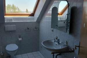 Attraktive 2,5-Zimmer-Dachgeschosswohnung Loggia plus Balkon, TG-Stellplatz, frei, ohne Provision – Zum Schmiedeberg 4, 1156 Gompitz, Dresden – Vorschaubild 11
