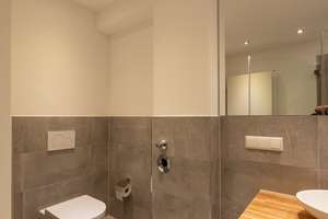 Moderne 2-Zimmer-Wohnung mit Einbauküche - Nähe Schokoladenmuseum (Altstadt-Süd) – Holzgasse 2, 50676 Altstadt/Süd, Köln – Vorschaubild 8