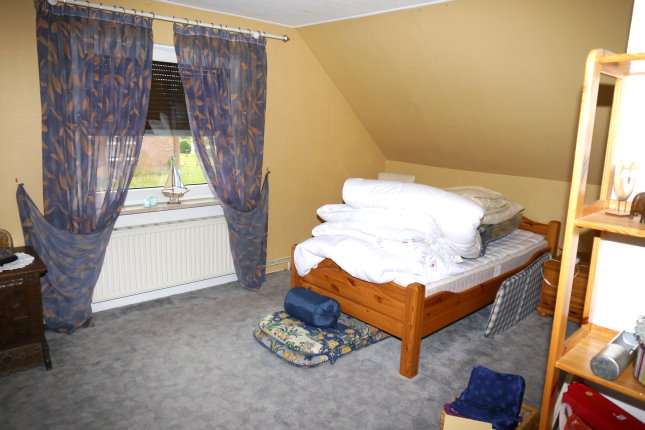 Immobilie in Cadenberge - Wohnhaus für die Familie- Citynah - Schulen und Einkauf fußläufig erreichbar - Bild 2