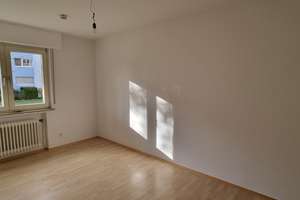 VON PRIVAT   Schöne 3-Zimmer-Wohnung, Tiroler Straße, Sachsenhausen-Nord – 60596 Sachsenhausen-Nord, Frankfurt am Main – Vorschaubild 3