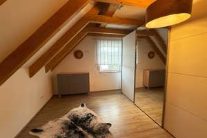 Gepflegtes Einfamilienhaus mit Keller und Doppelgarage in Burglengenfeld / Holzheim am Forst – Die vollständige Adresse der Immobilie erhältst du vom Anbieter., 93183 Holzheim am Forst – Vorschaubild 24