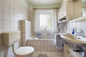 Gepflegtes Einfamilienhaus mit Einliegerwohnung. – Friesland (Kreis) – Vorschaubild 8
