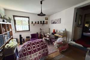 Großzügiges Einfamilienhaus mit weitläufigem Grundstück, Teich und Potenzial für Pferdehaltung – Die vollständige Adresse der Immobilie erhältst du vom Anbieter., 92289 Ursensollen – Vorschaubild 3