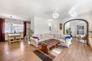 Reserviert! Familienglück in bester Lage - modernisierte DHH mit Garten und Carport – Die vollständige Adresse der Immobilie erhältst du vom Anbieter., 26131 Eversten, Oldenburg (Oldenburg) – Vorschaubild 7