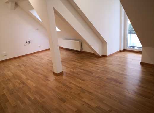 Erstbezug im Dachgeschoss: Ein kuscheliges Nest für Zwei!