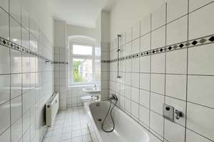 Große 2 Zimmer Wohnung mit Balkon sowie moderner EBK – Charlottenstr. 13, 9126 Lutherviertel, Chemnitz – Vorschaubild 4