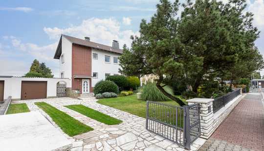 Bild von 2-Fam.-Haus mit wunderschöner Außenanlage in Bruchköbel-Stadt