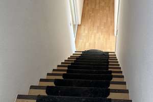 Kleines Haus  auf  3 Etagen / Balkon und Hof / Garage – Die vollständige Adresse der Immobilie erhältst du vom Anbieter., 65199 Dotzheim, Wiesbaden – Vorschaubild 2