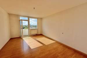 3-Zimmer Wohnung mit 2 Balkonen im Schwabencenter – Die vollständige Adresse der Immobilie erhältst du vom Anbieter., 86161 Wolfram-und Herrenbachviertel, Augsburg – Vorschaubild 1