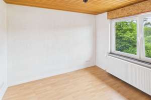 Familienfreundliches Einfamilienhaus mit großem Garten, Teich und Garage in Hauneck – Die vollständige Adresse der Immobilie erhältst du vom Anbieter., 36282 Hauneck – Vorschaubild 19