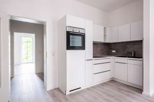 *SCHICKES Apartment, ZENTRALE Lage, STILvolle EBK, Balkon, Hbf & City 7 Min, FH 10 Min*