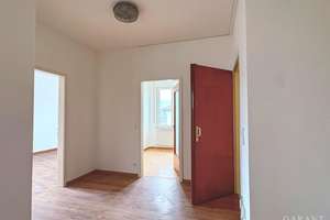 Helle, großzügige Etagenwohnung in zentraler Lage in Esslingen!
