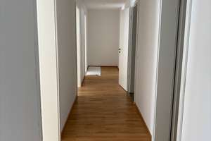 Gepflegte 4-Zimmerwohnung in Nürnberg Zweigstraße 20 – Zweigstraße 20, 90478 Sündersbühl, Nürnberg – Vorschaubild 2
