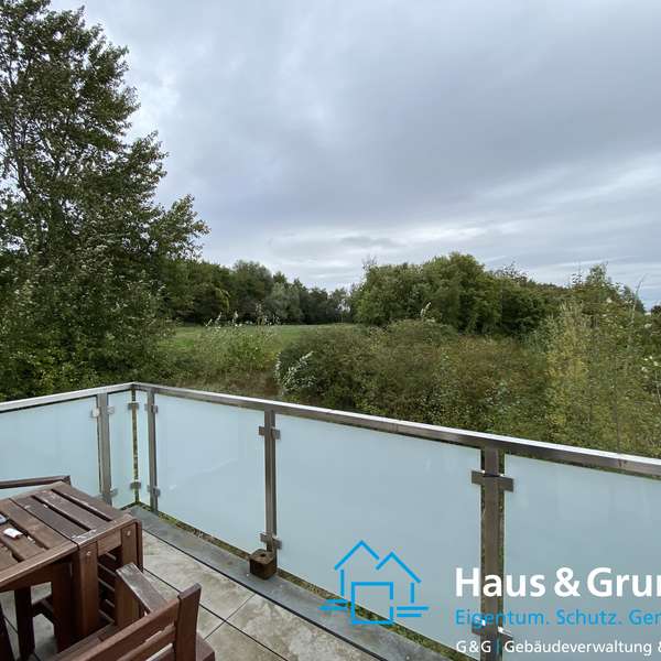 *** Wohnung im energieeffizienten Neubau aus 2022 - mit Balkon -  Aussicht ins Grüne ***