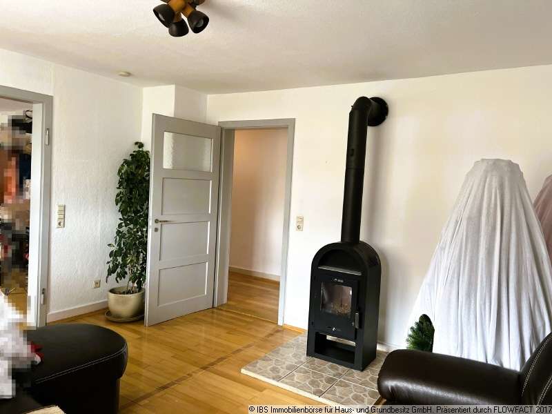 Immobilie in Gerabronn - STIL - CHARME - PLATZ: Stattliches, gepfelgtes 2-Familienhaus mit 3 Garagen und großem Grundstück - Bild 8