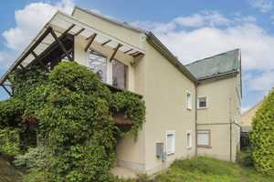 Zuhause für bis zu 2 Familien schaffen: DHH mit Ausbaupotenzial auf weitläufigem Grundstück – Bautzen (Kreis) – Vorschaubild 1