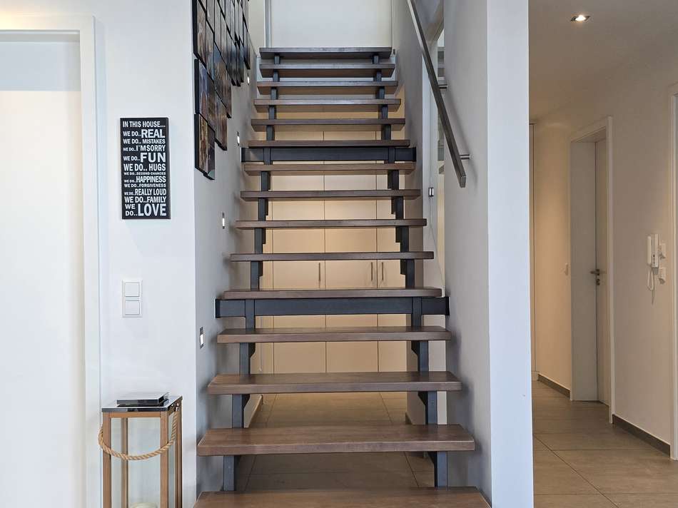 Treppe zum EG...