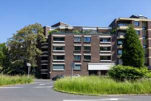 GRAFENBERG: Stilvoller Wohlfühlfaktor – möblierte 2-Zimmer-Wohnung mit Loggia und Aufzug – 40235 Grafenberg, Düsseldorf – Vorschaubild 12