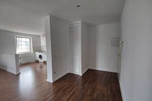 Frisch renovierte 2-Zimmer-Wohnung mit Balkon in Toplage – Köln-Müngersdorf – Ährenweg 27, 50933 Müngersdorf, Köln – Vorschaubild 8