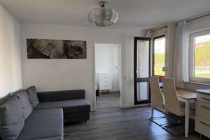 Klein, mein, fein und sofort bezugsfrei: 2-Zi.-Wohnung beim Seepark mit Balkon inkl. TG-Duplexparker – 79110 Betzenhausen-Bischofslinde, Freiburg im Breisgau – Vorschaubild 2