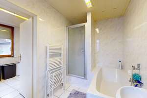 Gepflegtes Einfamilienhaus mit Hof, Terrasse und Garage zum Kauf in Münster-Sarmsheim – 55424 Münster-Sarmsheim – Vorschaubild 6