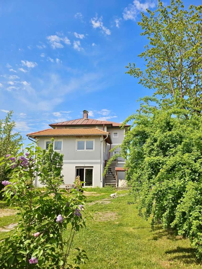 Immobilie in Surberg - Einzigartiges Anwesen mit Geschichte: Charmantes Bahnwärterhaus auf großem Grundstück - Bild 0