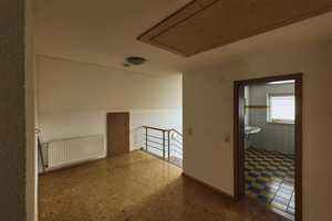 Viel Platz für Ihre individuellen Wünsche: Top-Gepflegtes Wohnhaus mit Büro-/Praxismöglichkeit – Tuttlingen (Kreis) – Vorschaubild 29