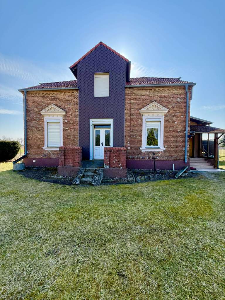 Immobilie in Letschin - Charmantes Einfamilienhaus auf großzügigem Grundstück & Entwicklungspotenzial in Letschin - Bild 0