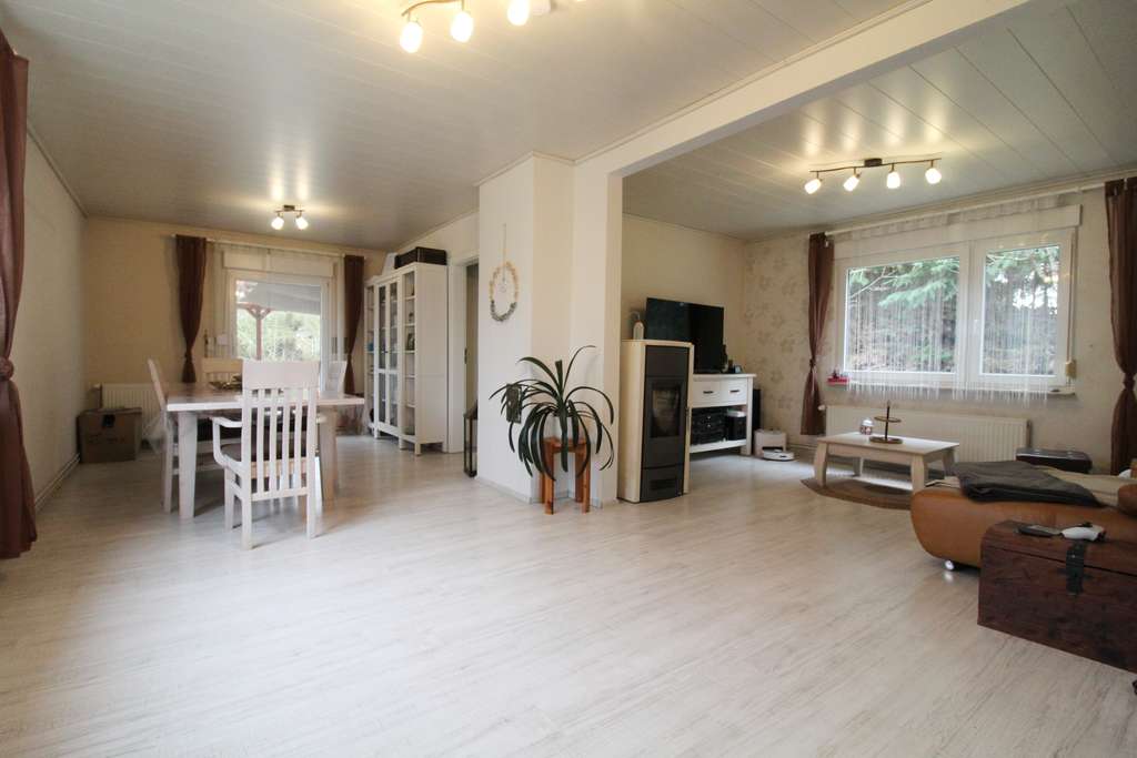 Immobilie in Westoverledingen - Kleines, gemütliches Wohnhaus in Flachsmeer mit schönem Grundstück in zweiter Reihe! - Bild 3