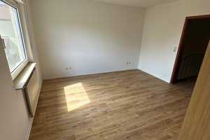 Doppelhaushälfte mit Garten, Einzelgarage und Halbgarage zu vermieten – Neustadt a.d. Waldnaab (Kreis) – Vorschaubild 16