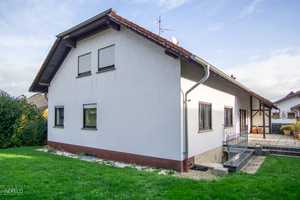 Stattliches Einfamilienhaus, Dachausbau, ELW und großzügiger Hausgarage. – Westerwaldkreis – Vorschaubild 2