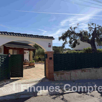 Chalet zum Verkauf in Roda de Berà