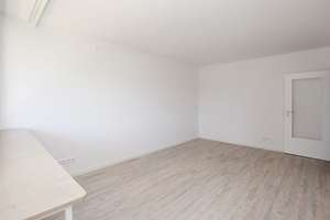 Sanierte Wohnung mit sonniger Loggia nahe Detmeroder Teich! – Die vollständige Adresse der Immobilie erhältst du vom Anbieter., 38444 Detmerode, Wolfsburg – Vorschaubild 3
