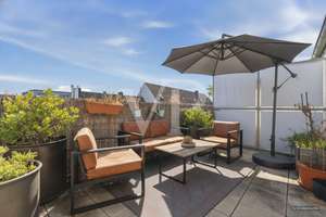 Lichtdurchflutete Maisonettewohnung mit Balkon und Terrasse