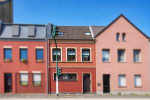 Krefeld-Uerdingen! Hübsches Altbau-Stadthaus mit historischer Rotklinkerfassade und sonnigem Garten! – Die vollständige Adresse der Immobilie erhältst du vom Anbieter., 47829 Uerdingen, Krefeld – Vorschaubild 2