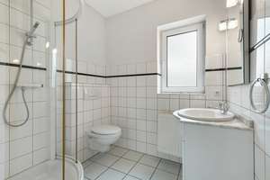 Großzügiges Wohnhaus mit Einliegerwohnung/Büro im Grünen in Hamburg-Rahlstedt – Die vollständige Adresse der Immobilie erhältst du vom Anbieter., 22147 Rahlstedt, Hamburg – Vorschaubild 13