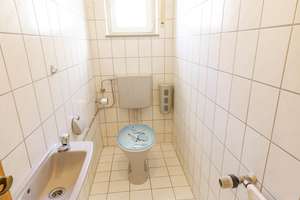 Eine Wohnung für neue Ideen! – Die vollständige Adresse der Immobilie erhältst du vom Anbieter., 97076 Lengfeld, Würzburg – Vorschaubild 8